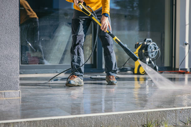 Best Building Exterior Pressure Washing in La Vernia, TX